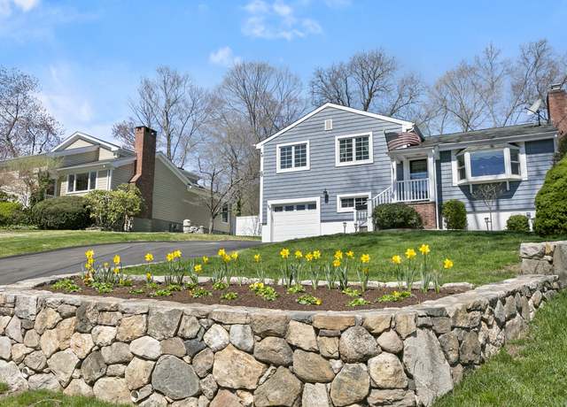 Property at 129 Gaymoor Dr, Stamford, CT 06907, 3 beds, 2 baths