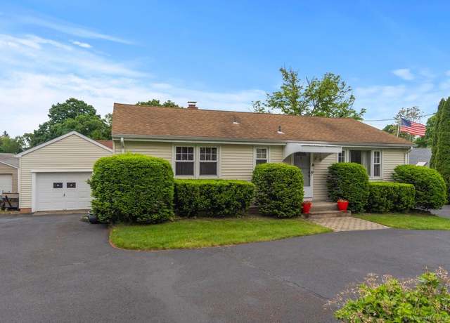 Property at 409 Evergreen Ave, Hamden, CT 06518, 2 beds, 1 bath