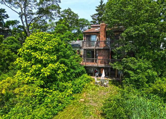 Property at 25 Summer Pl, Milford, CT 06460, 3 beds, 2.5 baths