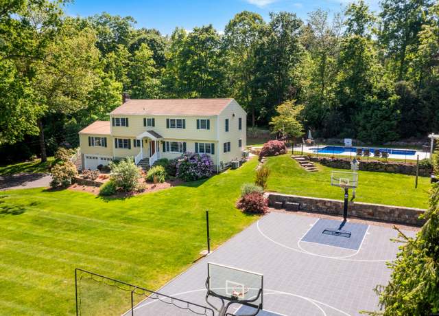 Property at 44 Wildwood Ln, Weston, CT 06883, 4 beds, 3 baths