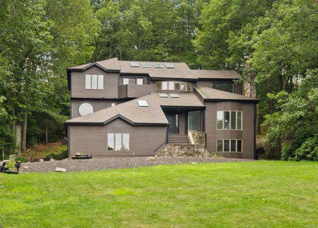 Property at 202 High Wood Dr, Glastonbury, CT 06073, 5 beds, 5 baths