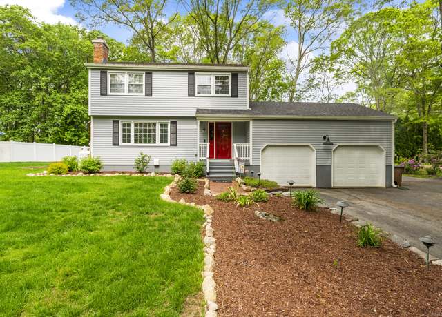 Property at 6 Stoneywood Dr, East Lyme, CT 06357, 3 beds, 1.5 baths