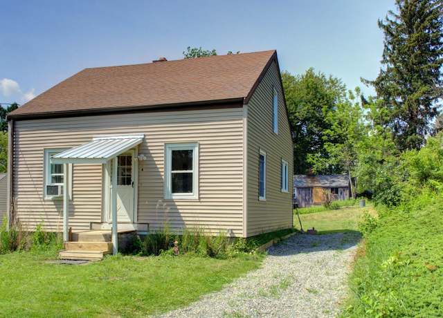 Property at 4 Burgeville Ct, Groton, CT 06340, 3 beds, 1 bath