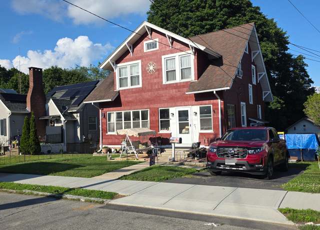 Property at 51 Morgan St, New London, CT 06320, 3 beds, 1 bath