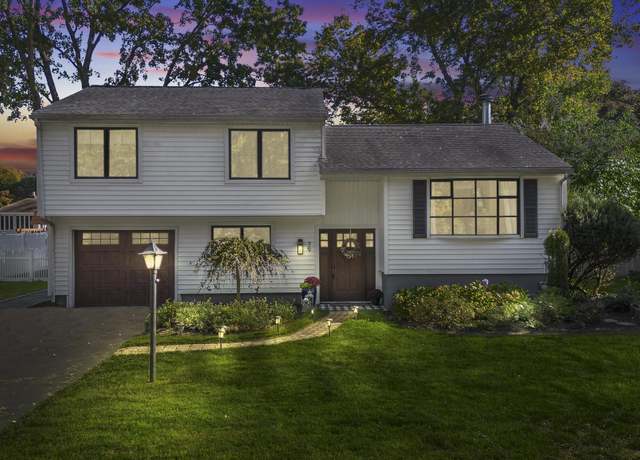 Property at 79 Cynthia Dr, Fairfield, CT 06824, 3 beds, 2.5 baths