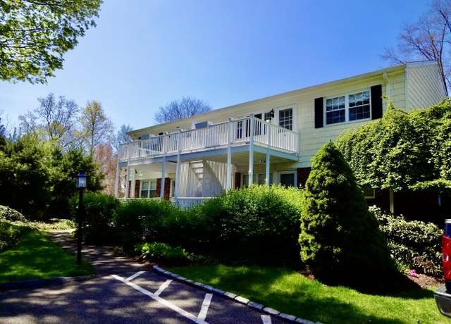 Property at 245 Unquowa Rd #35, Fairfield, CT 06824, 1 bed, 1 bath