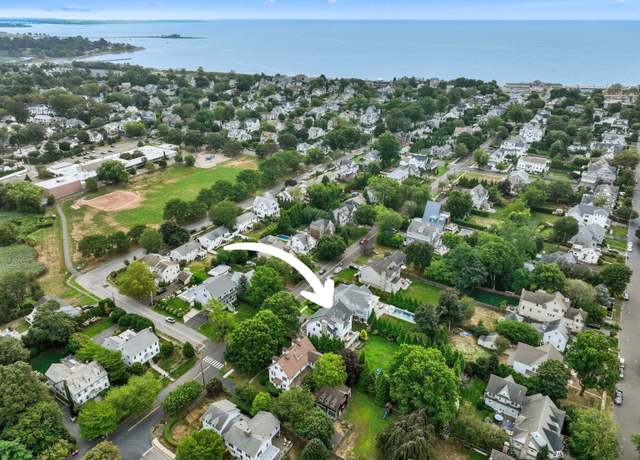 Property at 254 Penfield Rd, Fairfield, CT 06824, 5 beds, 4.5 baths