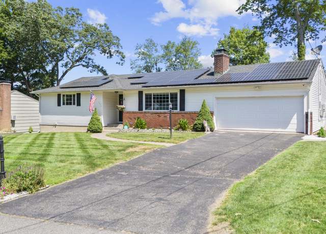 Property at 24 Pine Tree Rdg, Meriden, CT 06450, 3 beds, 2 baths