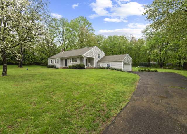 Property at 10 Paugussett Rd, Newtown, CT 06482, 3 beds, 1.5 baths