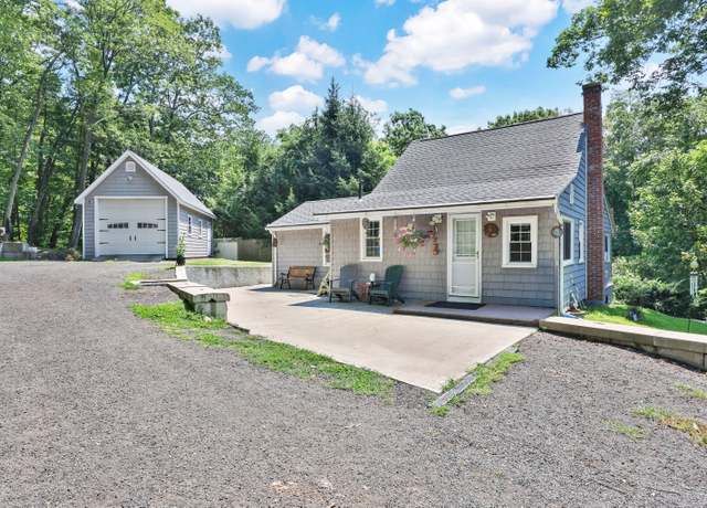 Property at 17 County Rd, Somers, CT 06071, 2 beds, 1 bath