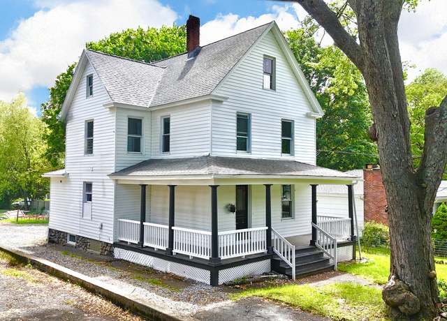 Property at 98 Citizens Ave, Waterbury, CT 06704, 3 beds, 1.5 baths