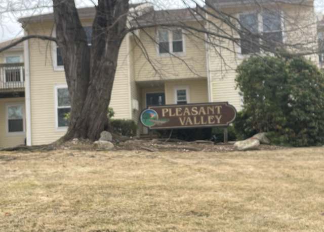 Property at 949 Pleasant Valley Rd Unit 11-8, South Windsor, CT 06074, 2 beds, 1 bath