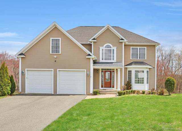 Property at 7 Apple Hill Dr, Cromwell, CT 06416, 4 beds, 2.5 baths