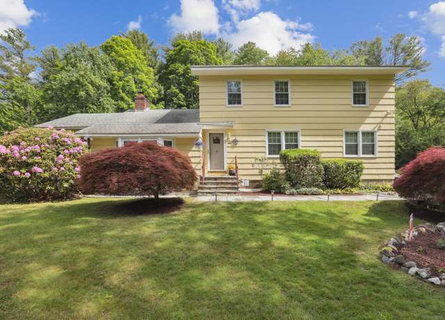 Property at 81 Park Rd, Woodbury, CT 06798, 3 beds, 2.5 baths