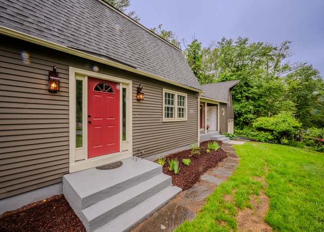 Property at 34 Roberts Rd, Marlborough, CT 06447, 3 beds, 1.5 baths