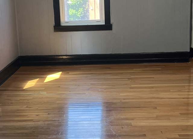 Property at 302 Dover St, Bridgeport, CT 06610, 3 beds, 1.5 baths