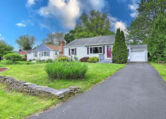 Property at 73 Federal St, West Hartford, CT 06110, 2 beds, 1.5 baths