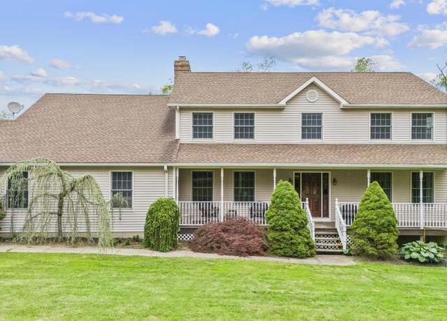 Property at 290 Amity Rd, Bethany, CT 06524, 4 beds, 2.5 baths
