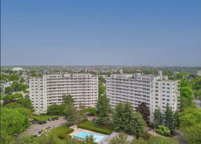Property at 3200 Park Ave Unit 10A2, Bridgeport, CT 06604, 2 beds, 2 baths