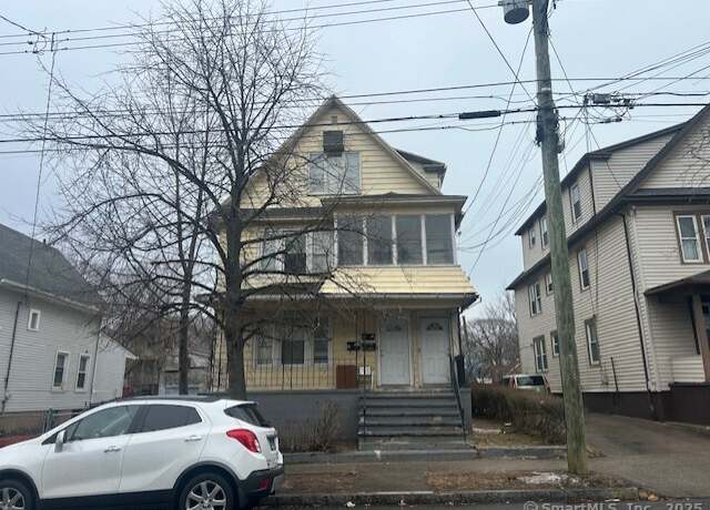 Property at 173 Farren Ave, New Haven, CT 06513, 6 beds, 3 baths