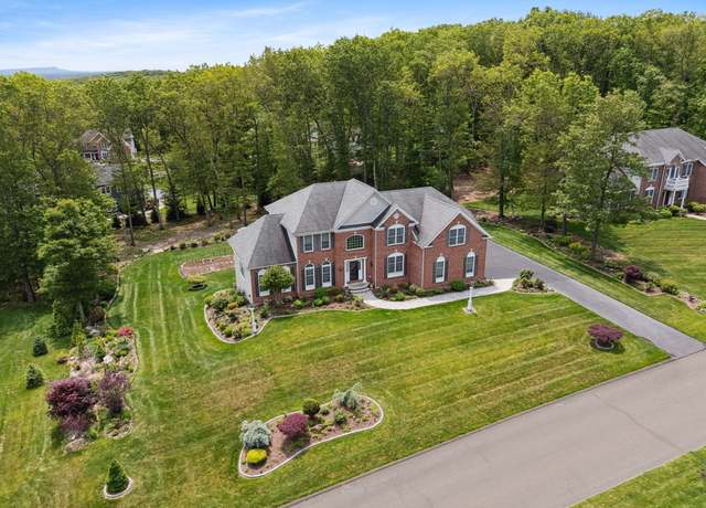 Property at 15 Weatherstone, Avon, CT 06001, 6 beds, 5 baths