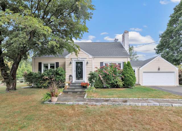 Property at 133 Strobel Rd, Trumbull, CT 06611, 4 beds, 2 baths