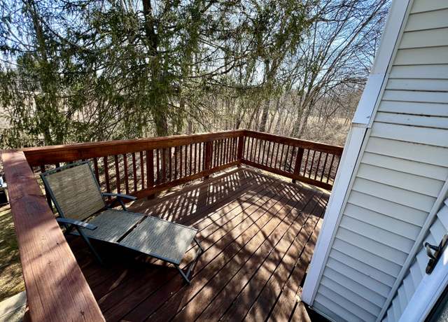 Property at 565 Newfield St Apt 7, Middletown, CT 06457, 2 beds, 1.5 baths