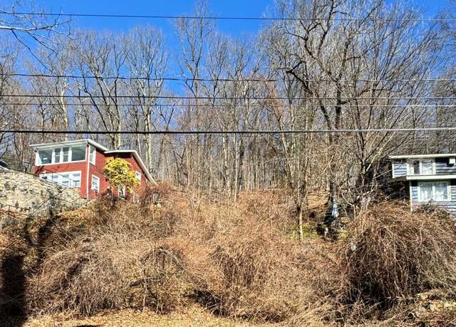 Property at 3 Bogus Hill Rd, New Fairfield, CT 06812