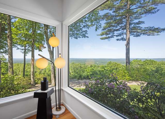 Property at 29 Montevideo Rd, Avon, CT 06001, 4 beds, 3.5 baths