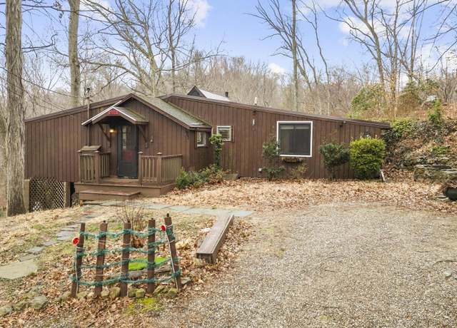 Property at 683 Berkshire Rd, Southbury, CT 06488, 2 beds, 1 bath