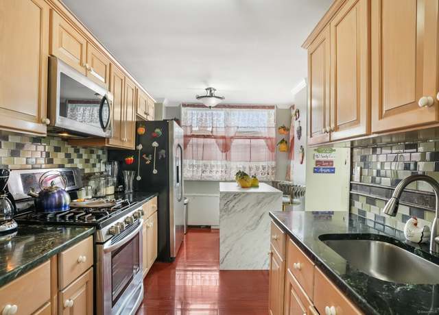 Property at 2370 North Ave Unit 5E, Bridgeport, CT 06604, 1 bed, 1 bath