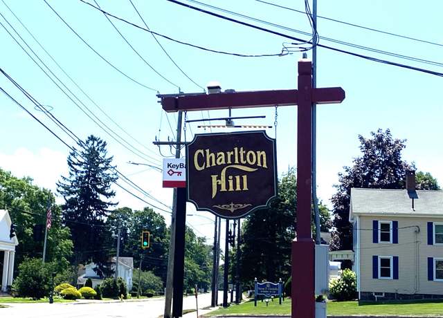 Property at 53 Charlton Hill Rd #53, Hamden, CT 06518, 2 beds, 2 baths