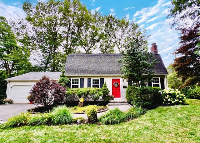 Property at 207 Diane Ln, Bristol, CT 06010, 3 beds, 1.5 baths