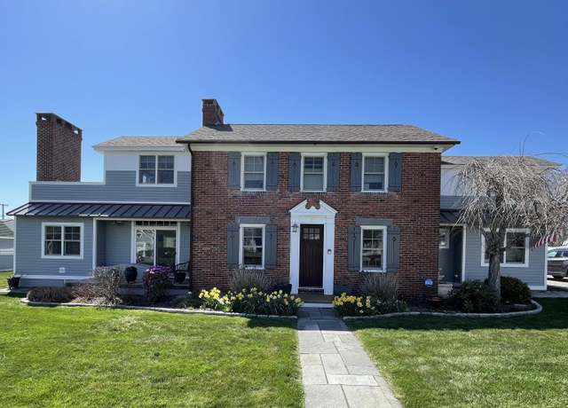 Property at 27 Brightwater Rd, Old Lyme, CT 06371, 4 beds, 2.5 baths
