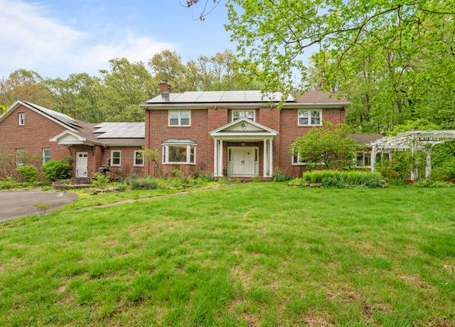 Property at 78 Blue Ridge Dr, Manchester, CT 06040, 4 beds, 3 baths