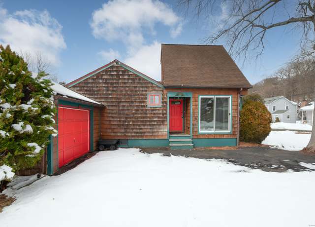Property at 11 Buttonball Trl, Norwalk, CT 06851, 2 beds, 1 bath