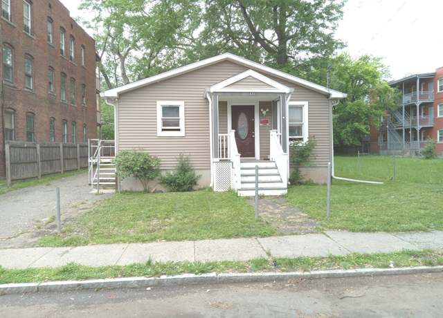 Property at 433 Garden St, Hartford, CT 06112, 3 beds, 2 baths