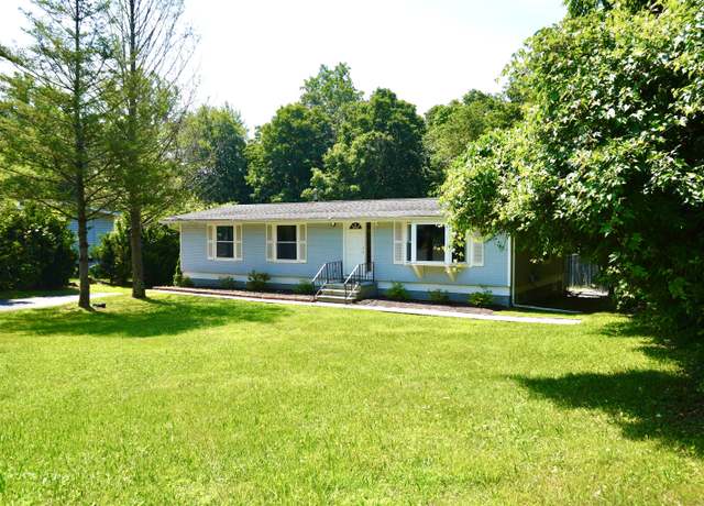 Property at 61 Forest St, Naugatuck, CT 06770, 3 beds, 1.5 baths