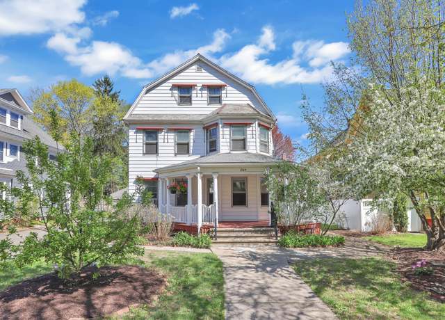 Property at 264 Sumner Ave, Springfield, MA 01108, 7 beds, 3 baths