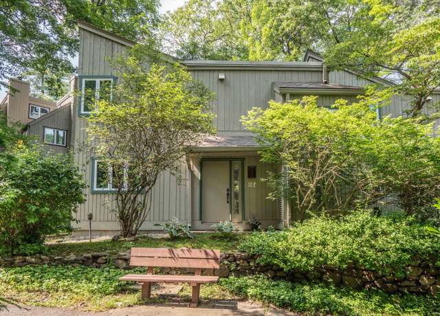 Property at 2 Talcott Gln Unit F, Farmington, CT 06032, 2 beds, 2.5 baths