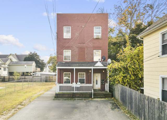 Property at 210 Rosette St, New Haven, CT 06519, 6 beds, 3 baths