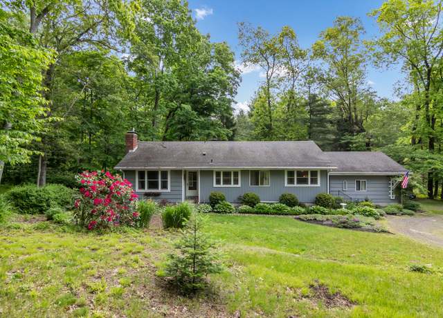 Property at 127 Linsley Lake Rd, North Branford, CT 06471, 3 beds, 2 baths