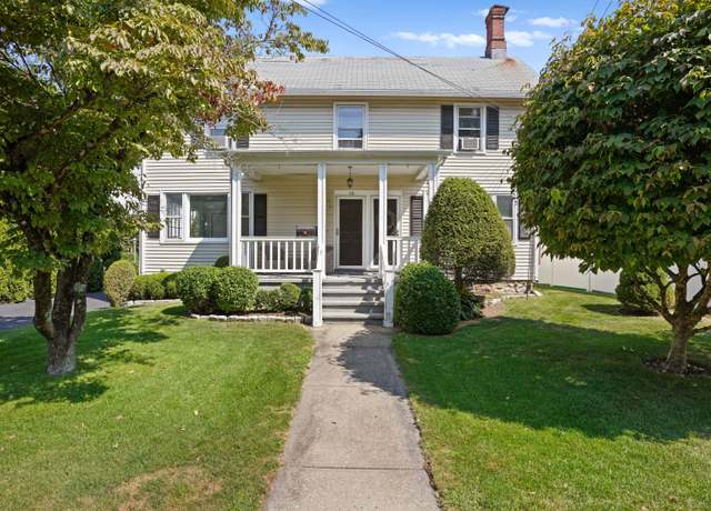 Property at 118 East Ave, New Canaan, CT 06840, 3 beds, 2 baths