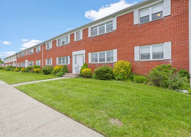 Property at 87 E Broadway Unit D, Milford, CT 06460, 2 beds, 2 baths