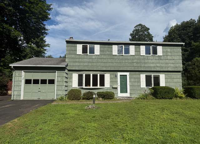 Property at 9 Meadow Brook Rd, Brookfield, CT 06804, 3 beds, 1.5 baths