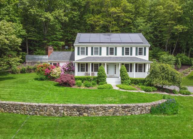 Property at 22 Gelding Hill Rd, Newtown, CT 06482, 4 beds, 3.5 baths