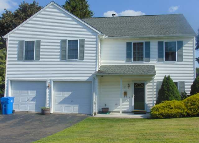 Property at 15 Acra Rd, Waterbury, CT 06708, 3 beds, 1.5 baths