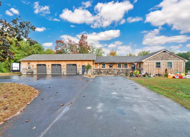 Property at 33 Seymour Rd, East Granby, CT 06026, 3 beds, 2 baths