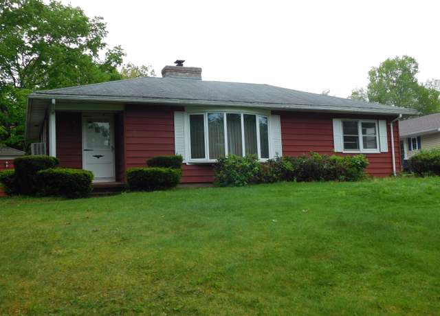 Property at 207 Brown St, Middletown, CT 06457, 2 beds, 1 bath