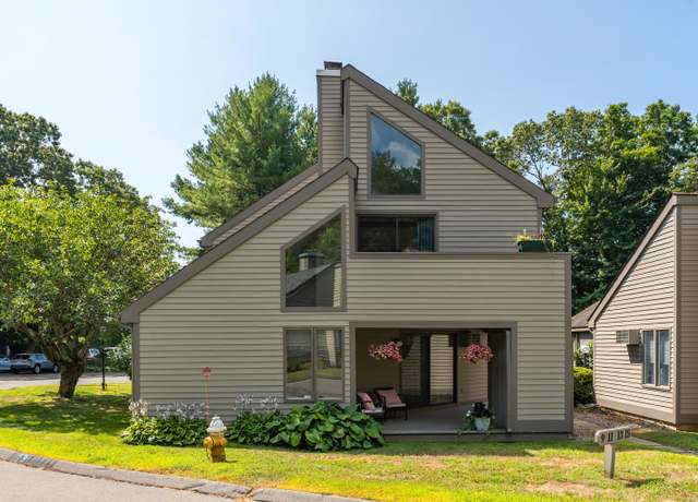 Property at 15D Yankee Glen Dr Unit 15D, Madison, CT 06443, 2 beds, 2.5 baths